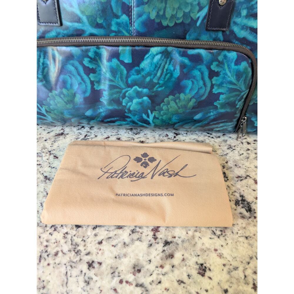 Patricia Nash Deep Blue Sea Mandara Overnighter Duffle Bag Suitcase Travel NEW - Picture 7 of 7
